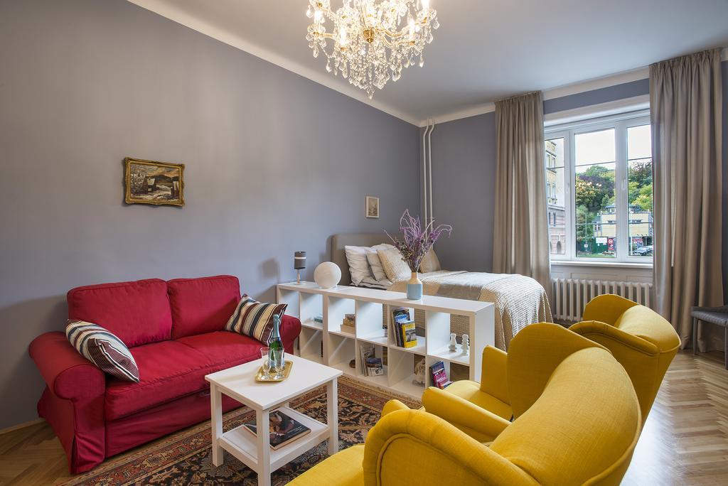 Engel Apartment *